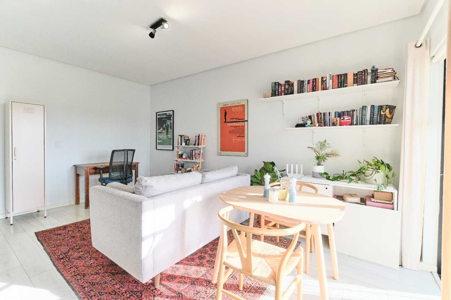 1 Bedroom Property for Sale in Bloubergrant Western Cape